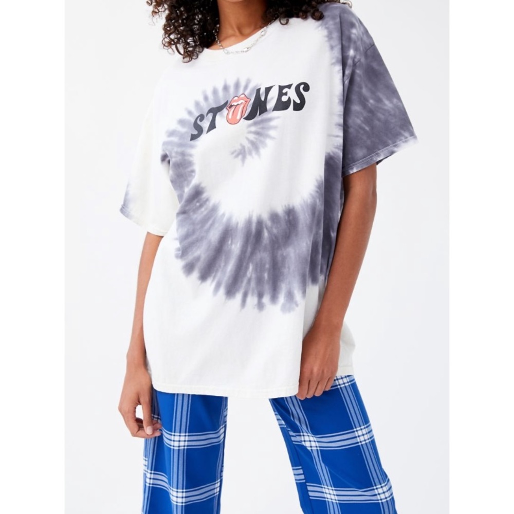 UO T-SHIRT